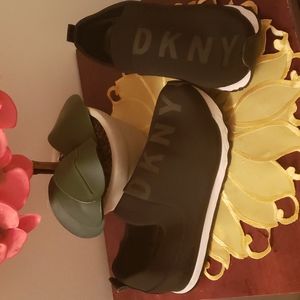 DKNY Stretch-Knit-Trainers: Unisex  NEW.